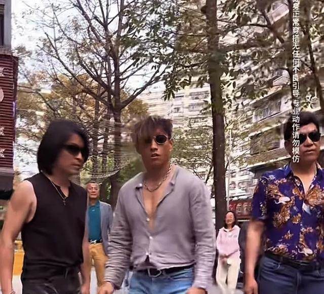 587087DD3E45w640h1057